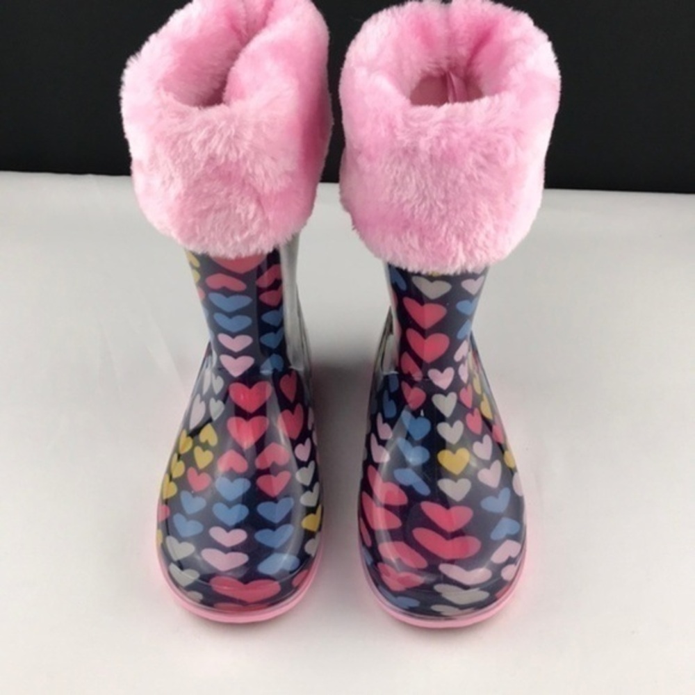 Carter’s - Boots, Hearts/pink fur. SZ: 10 Toddler. NWT.